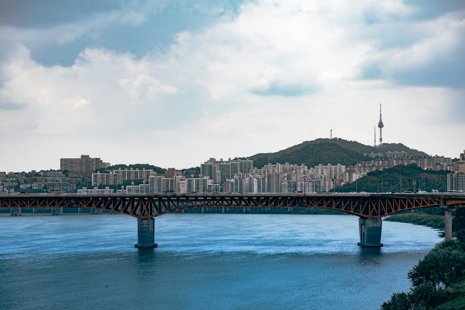 도시 전경 — 미래의 가치를 창출합니다